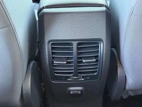 Used 2018 Ford Escape SE AWD/4WD image 40