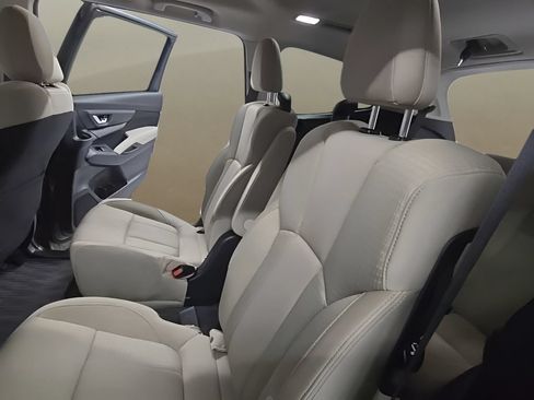 Used 2025 Subaru Ascent Premium AWD/4WD image 16