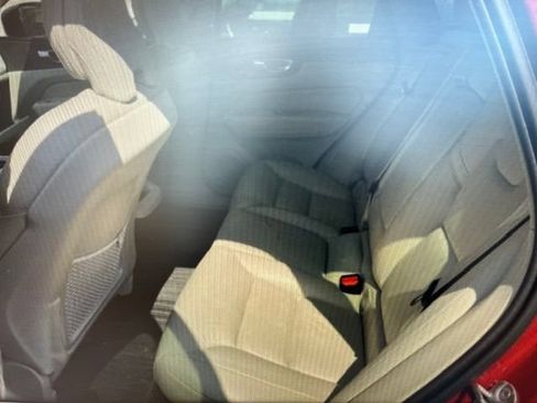 Used 2024 Volvo XC60 B5 Plus w/ Protection Package Premier AWD/4WD image 5