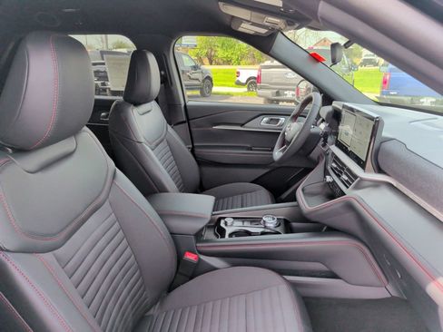 New 2026 Ford Explorer ST-Line AWD/4WD image 9