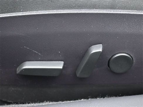 Used 2019 Tesla Model 3 Standard Range Plus image 13