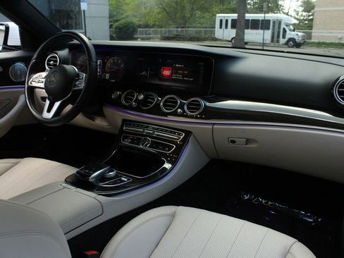 Used 2020 Mercedes-Benz E 350 Sedan image 25