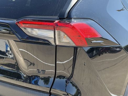 Used 2023 Toyota RAV4 LE FWD image 7