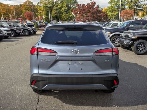 Used 2025 Toyota Corolla Cross XLE image 6