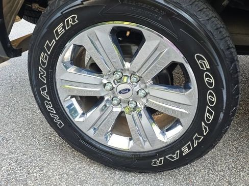 Used 2018 Ford F150 Lariat AWD/4WD image 13