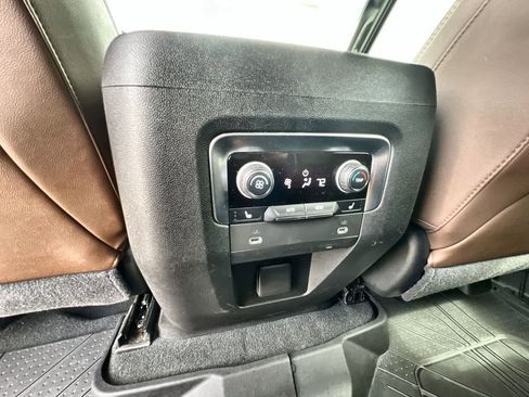 Used 2021 Chevrolet Tahoe High Country w/ Premium Package image 22