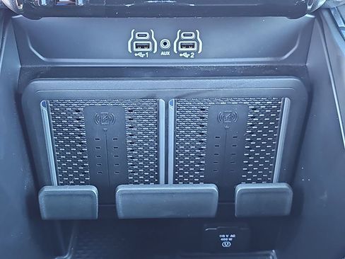 New 2025 RAM 2500 Laramie image 25