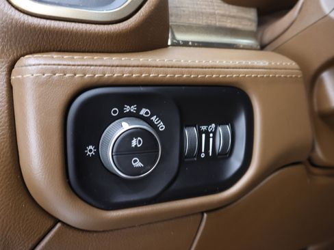 Used 2022 RAM 2500 Limited AWD/4WD image 44