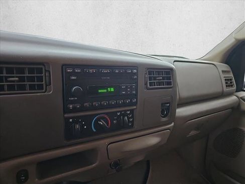 Used 2004 Ford F250 Lariat image 13
