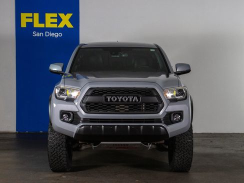 Used 2021 Toyota Tacoma TRD Off-Road w/ Technology Package AWD/4WD image 2