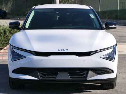 Used 2025 Kia EV6 Light image 8