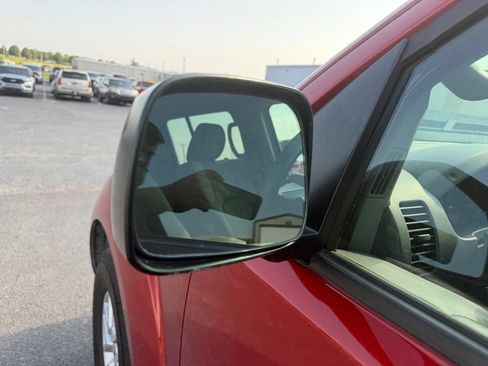 Used 2014 Nissan Frontier SV RWD image 10