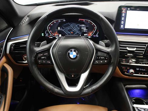 Used 2023 BMW 530i xDrive w/ Premium Package image 16