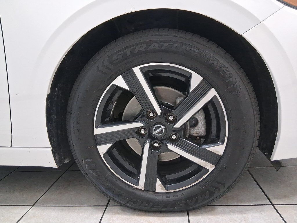 Used 2024 Nissan Sentra SV FWD image 46