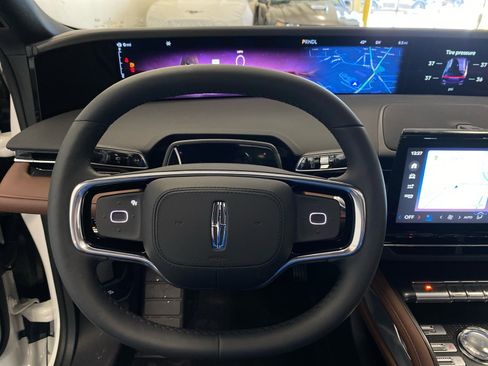 New 2026 Lincoln Nautilus Reserve image 18