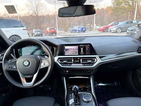 Used 2021 BMW 330i xDrive Sedan w/ Convenience Package image 22