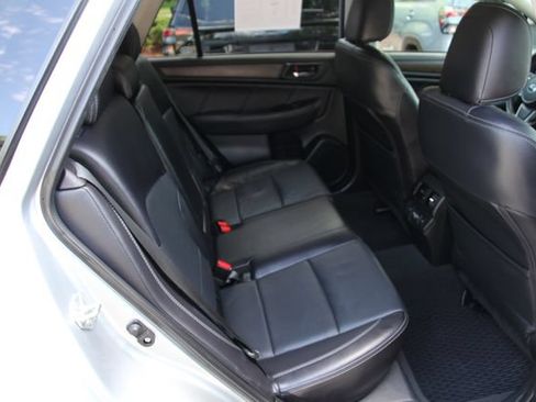 Used 2018 Subaru Outback 2.5i Limited AWD/4WD image 39