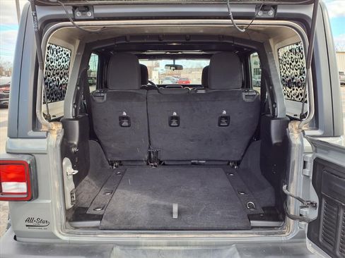 Used 2019 Jeep Wrangler Unlimited Sport S image 23