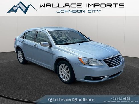 Used 2014 Chrysler 200 Limited FWD image 7