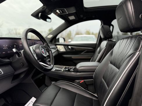 Certified 2025 Buick Enclave Avenir w/ LPO, All-Weather Package image 12