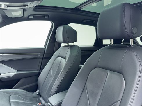 Used 2022 Audi Q3 2.0T Premium image 35