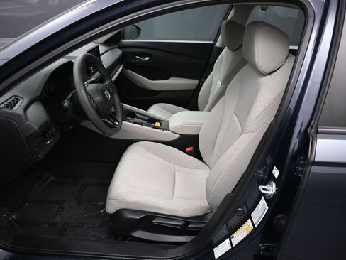 Certified 2023 Honda Accord LX image 18