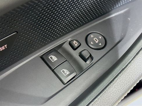 Certified 2022 BMW 430i Coupe w/ M Sport Package image 18