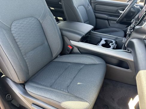 New 2026 RAM 1500 Express AWD/4WD image 9