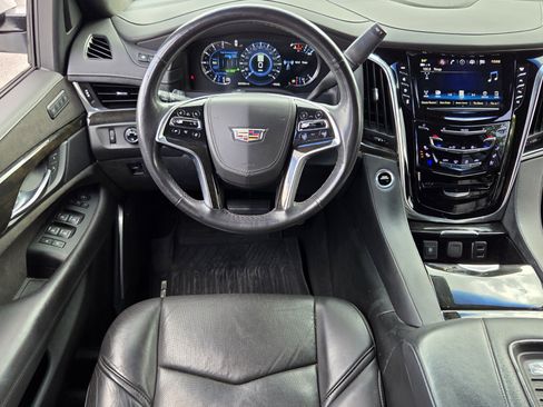 Certified 2018 Cadillac Escalade ESV Platinum RWD image 13
