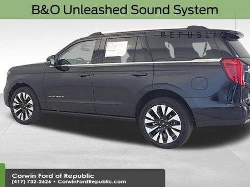 Certified 2025 Ford Expedition Platinum w/ Driver's Package AWD/4WD image 5