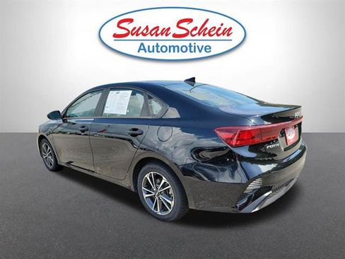 Used 2024 Kia Forte LXS FWD image 25