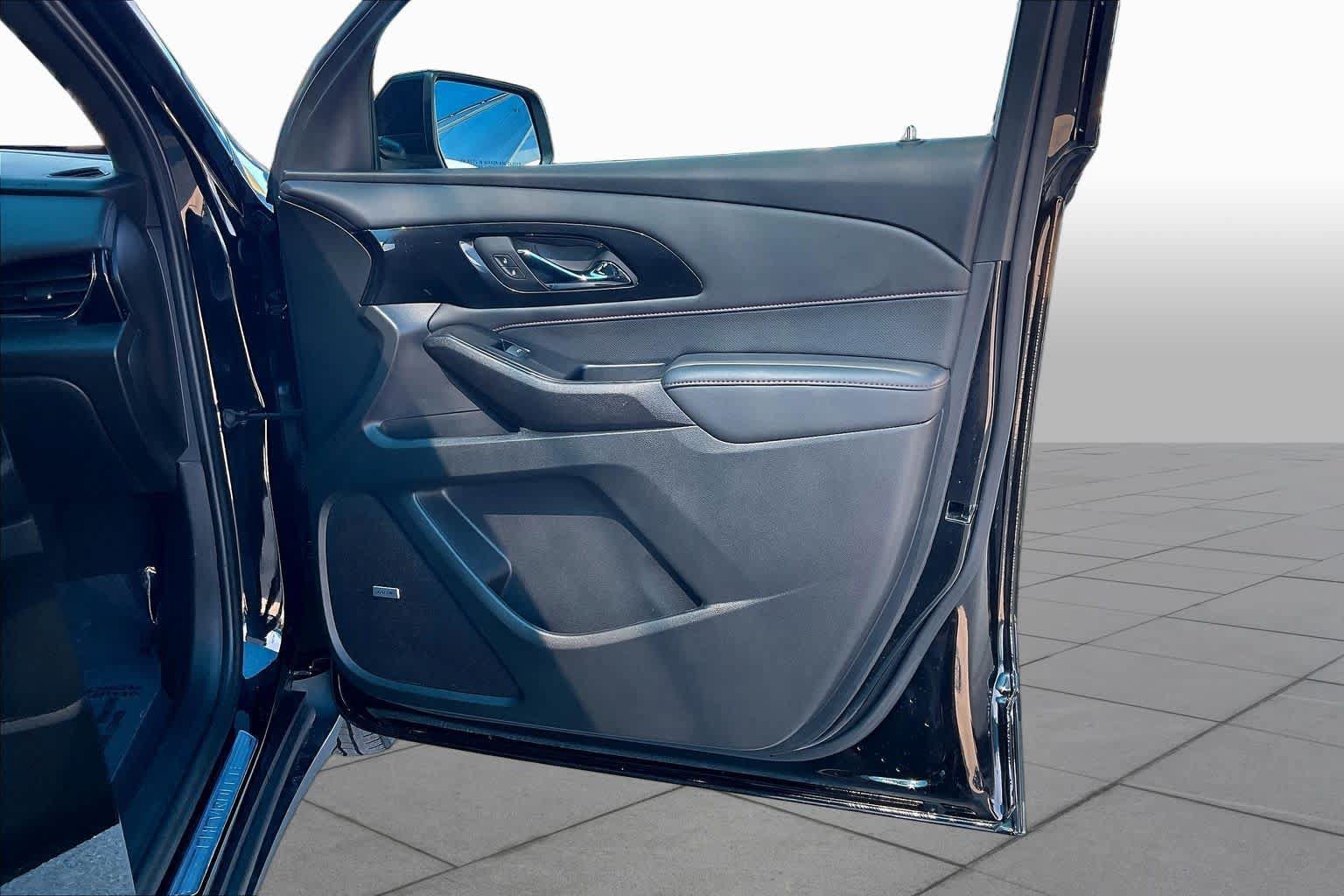Used 2023 Chevrolet Traverse RS w/ LPO, Floor Liner Package FWD image 22