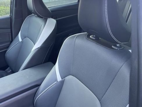 Used 2025 Toyota Camry SE image 11