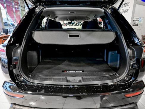 Used 2025 Mitsubishi Outlander ES image 20