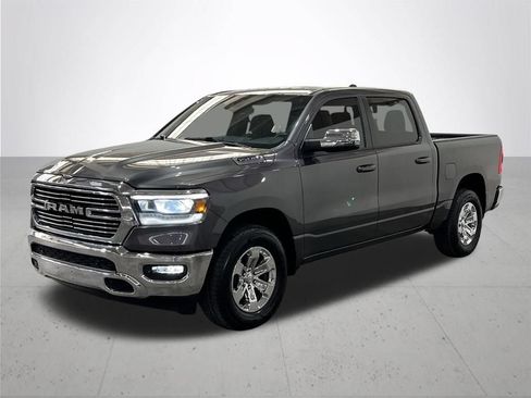 Used 2023 RAM 1500 Laramie AWD/4WD image 2