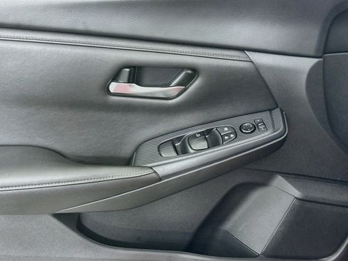 Used 2023 Nissan Sentra SV FWD image 15