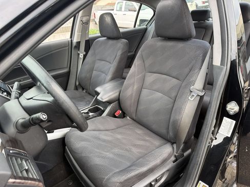 Used 2016 Honda Accord EX image 16