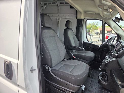 Used 2023 RAM ProMaster 2500 image 9