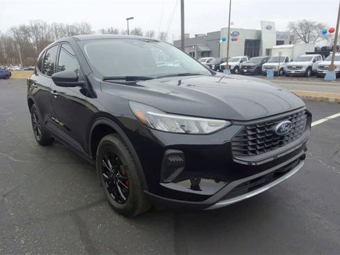 Used 2025 Ford Escape Active w/ Tech Pack #1 image 2