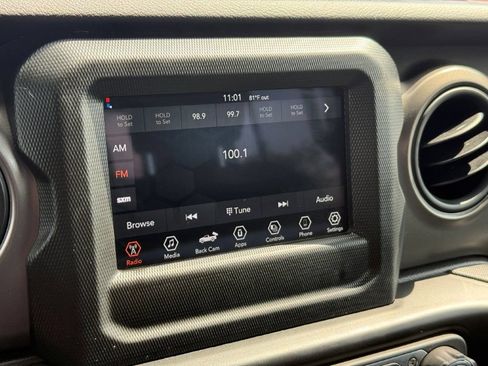 Used 2022 Jeep Gladiator Sport AWD/4WD image 24
