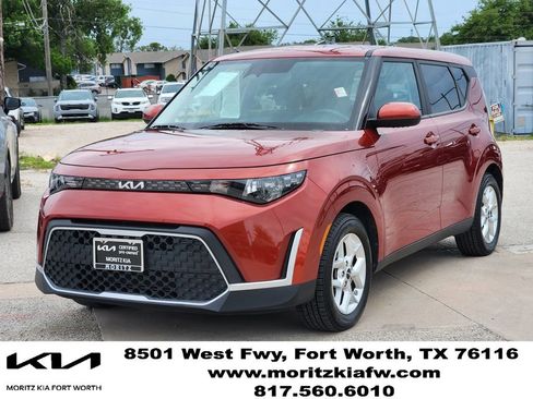 Certified 2023 Kia Soul LX w/ Option Group 015 FWD image 3