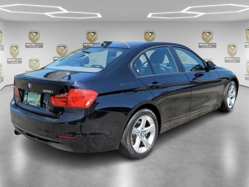 Used 2012 BMW 328i Sedan RWD image 7