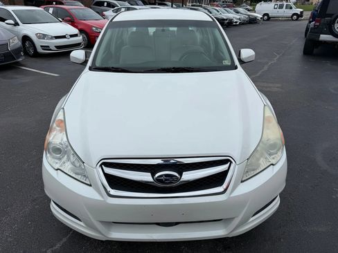 Used 2010 Subaru Legacy 2.5i Limited w/ Appearance Package 1H image 9