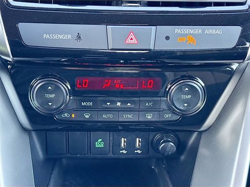 Used 2025 Mitsubishi Eclipse Cross SE image 16