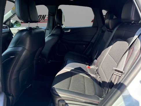 Used 2025 Ford Escape ST-Line image 10