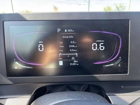 Used 2025 Kia Sportage LX FWD image 39