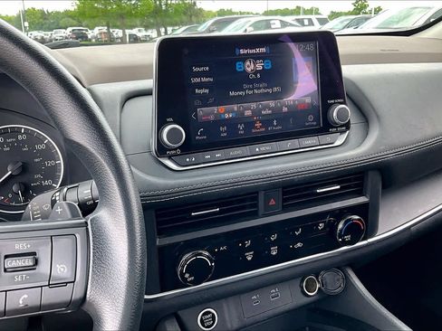 Used 2023 Nissan Rogue S image 6