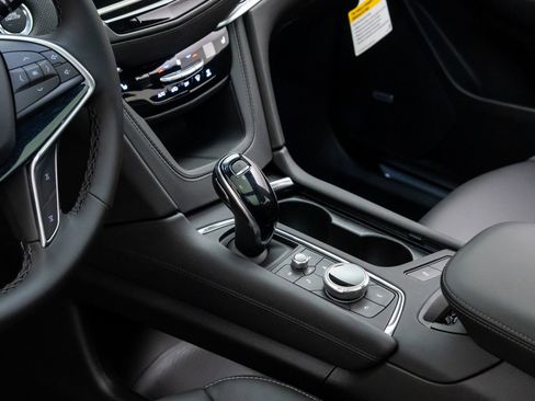 New 2026 Cadillac XT5 Premium Luxury AWD/4WD image 11