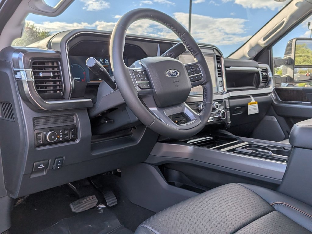 New 2026 Ford F350 Lariat w/ Black Appearance Package AWD/4WD image 9