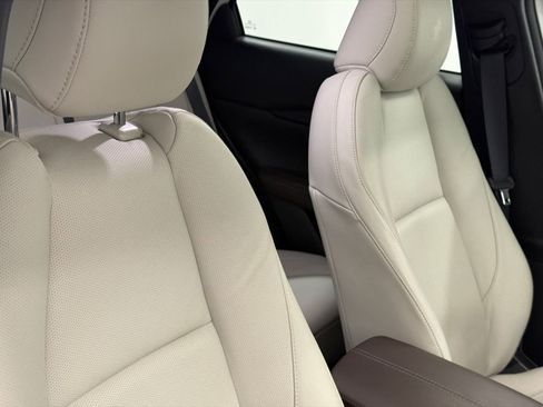 Certified 2025 MAZDA CX-30 2.5 Turbo w/ Premium Package image 11